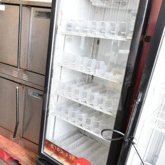 Imbera G319-CO2 commercial single door cooler merchandiser, 115 volts, 1 phase, with glass door, display shelves, used condition.
