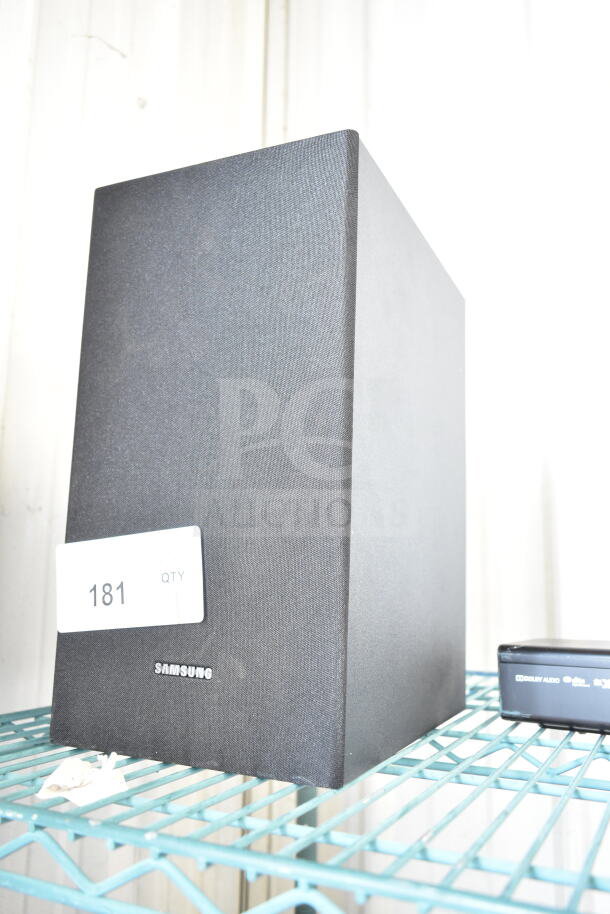 Samsung PS-WR45BB speaker, black, in excellent condition, with Samsung branding and auction tag numbered 181.