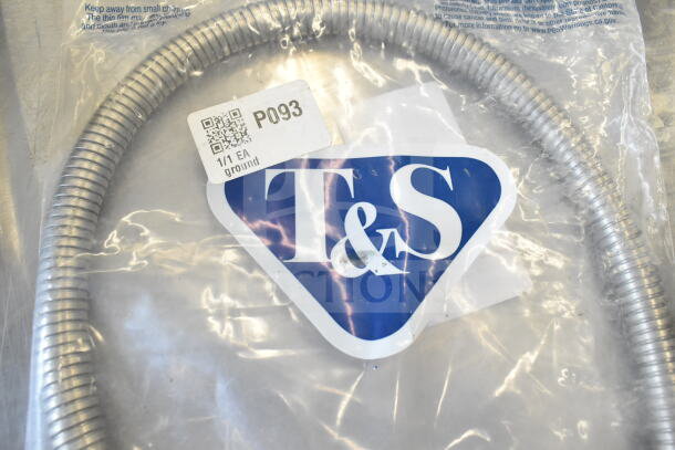 T&S B-0036-H 36" flexible stainless steel hose in original packaging with visible label indicating ground shipping.