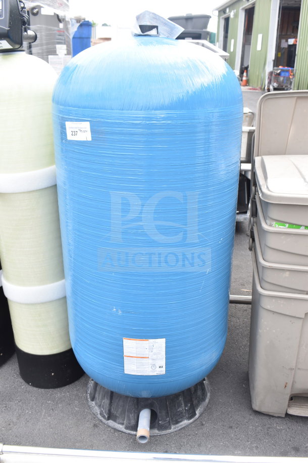 2025 Everpure 34684 ROmate 80 blue 25.6-gallon reverse osmosis water tank, new. Visible labels indicate capacity and model.