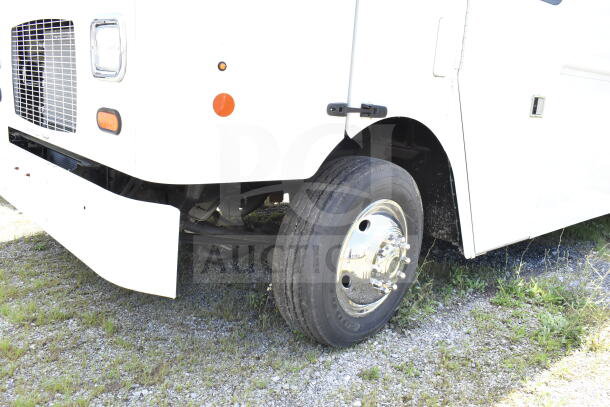 2021 Ford Step Van with VIN 1F66F5KN3M0A01361, front view, showing a clean exterior and tire condition.