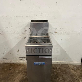 IMPERIAL IFS-40 gas deep fat fryer, 40lb capacity, 105,000 BTU, floor model. Stainless steel, good condition.
