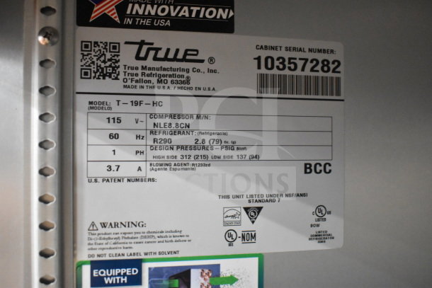 2022 True T-19F-HC Commercial Freezer label, 115V, Model T-19F-HC, refrigerant R290, Serial No. 10357282, UL listed.