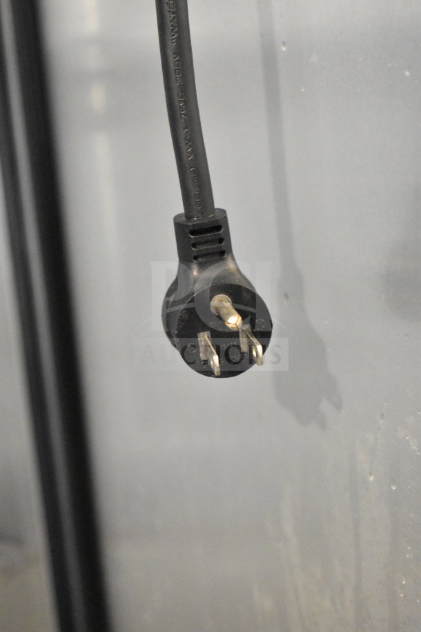 Power plug of 2019 True T-23F-HC commercial freezer, 115 volts, 1 phase, suitable for reach-in installation.