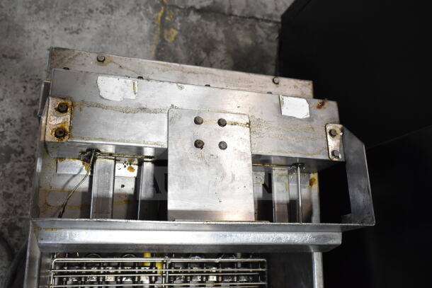 Vulcan 1ERD50 commercial electric deep fryer, 480V, 3-phase. Visible wear and residue, suitable for heavy-duty use.