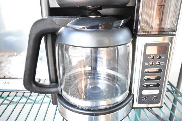 Ninja CE451 Countertop Coffee Machine, 120V, sleek design, digital controls, glass carafe, excellent condition.