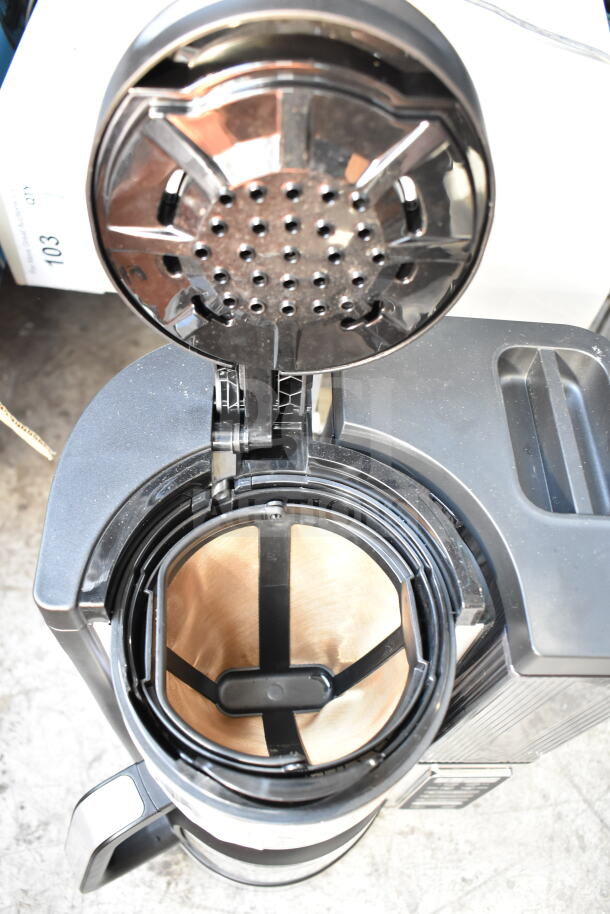 Ninja CE451 Countertop Coffee Machine, 120 Volts, 1 Phase, showing internal components, in good condition.