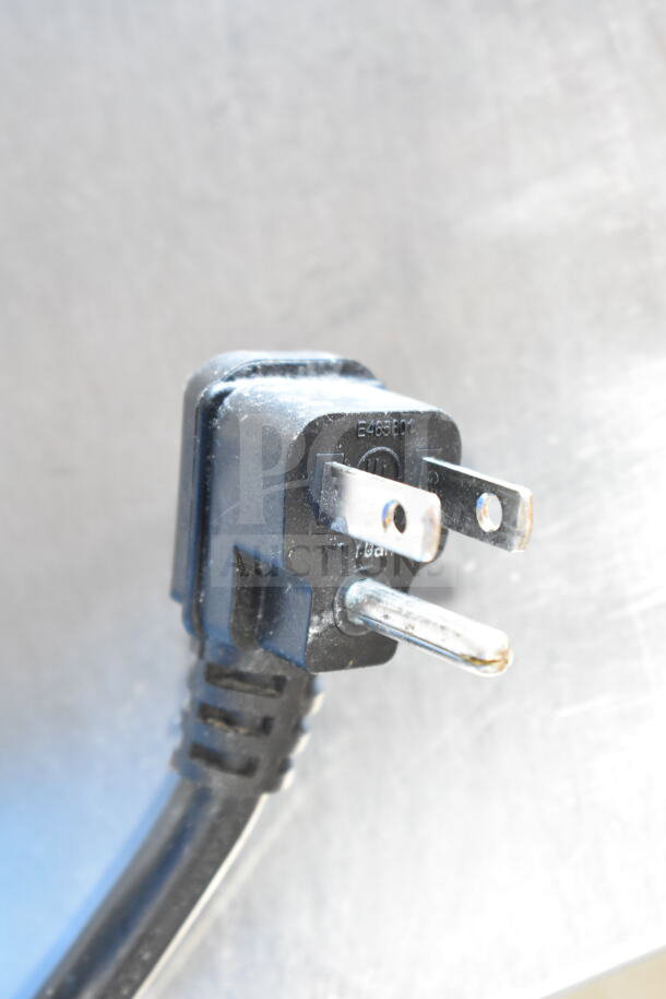 Power cord plug for the 2020 Atosa MSF8308GR Commercial Sandwich Salad Prep Table, 115 Volts, 1 Phase.