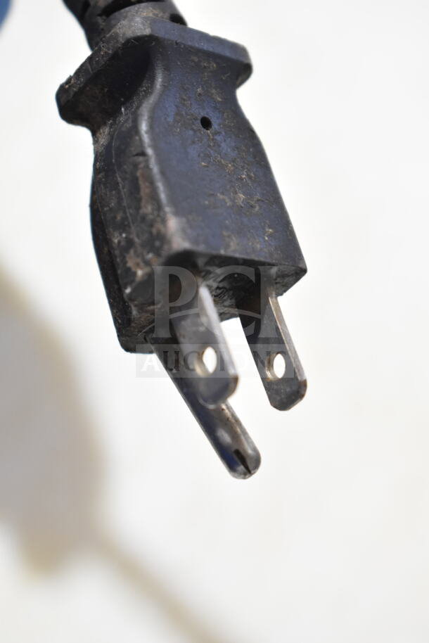 Rusty plug of Hatco Commercial Heated Display Merchandiser, showing wear. 120 volts, 1 phase. Plug only, no display.