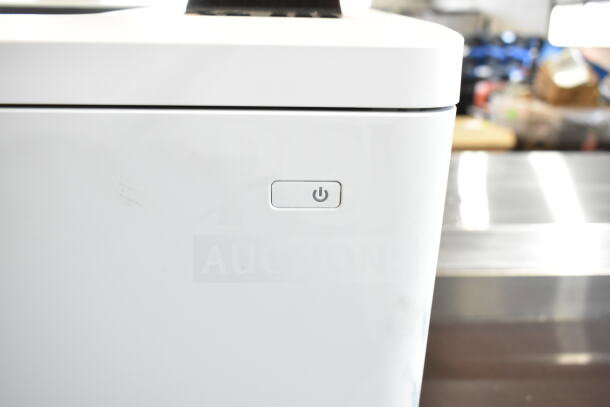 HP BOISB-1406-02 countertop printer, white, visible power button, 100-127 volts, 1 phase, minor surface marks.