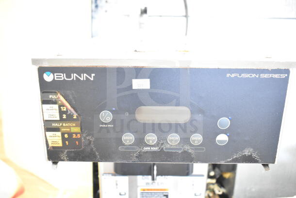 2019 Bunn IC3-DBC iced tea machine. Features brew options, light wear on controls. 120/208 volts, 1 phase.