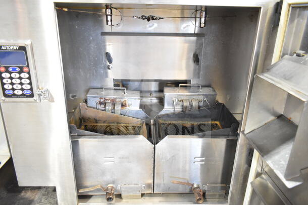 Autofry MTI-40C ventless fryer, electric, countertop model, 240V, 1 phase, dual baskets, internal controls shown, used condition.