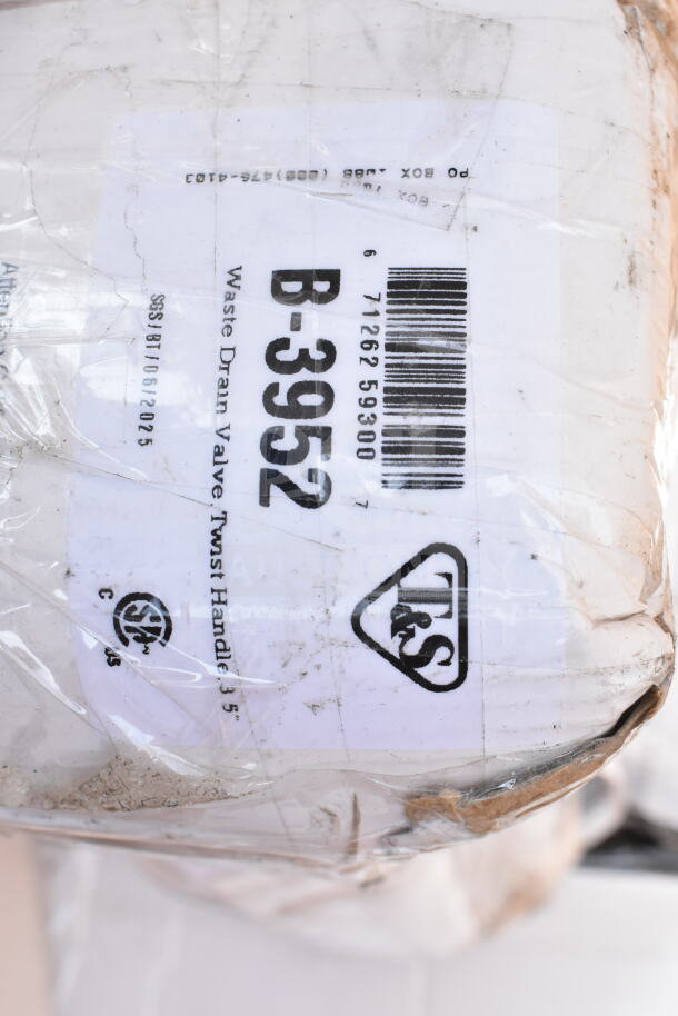 Package showing a T&S waste drain valve with a twist handle, model B-3952, label reads "3.5" and includes a barcode.
