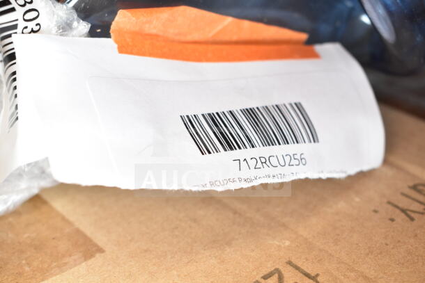 22 new scratch and dent items, including paddle and serving tray, with barcode 712RCU256 visible on packaging.