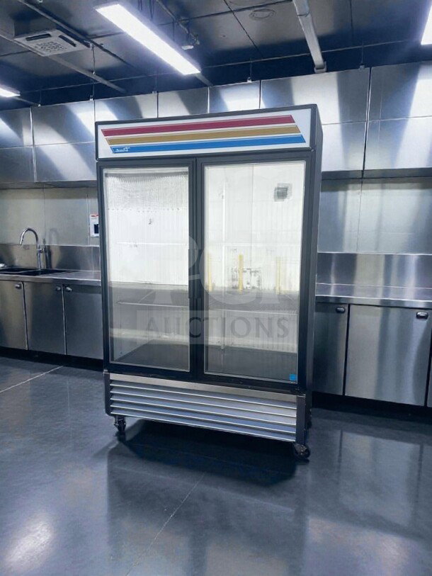 True GDM-49F-LTF-HC~TSL01 glass door freezer, 54", black, LED, 8 shelves, NSF/UL listed, superior condition, tested operational.