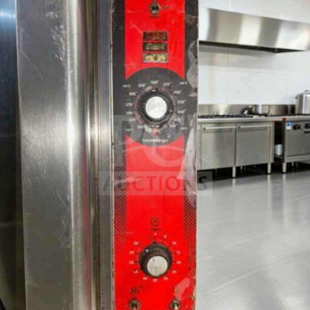 Vulcan VC5GD commercial gas convection oven, elite condition, LP gas, single deck, fully tested, red control panel.