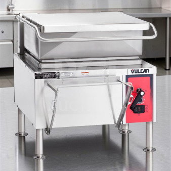 Vulcan VG30-NAT 30 Gallon Gas Tilt Skillet in outstanding condition. 90,000 BTU, natural gas, operational. Model: VUL-L-BRAISE-0693.