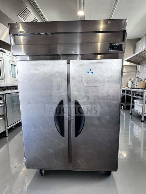 Victory VR-2 V-Series 2 Door Commercial Reach-In Refrigerator, stainless steel, prime condition, fully tested, model VIC-L-REF-0957.