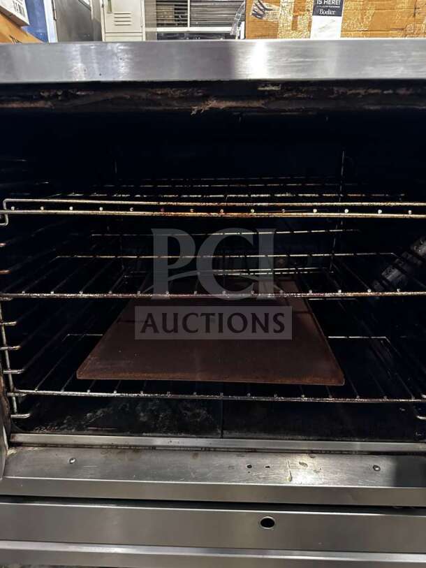 U.S. Range Sunfire SDG-1 commercial gas convection oven, single deck, natural gas, exceptional condition, interior view.