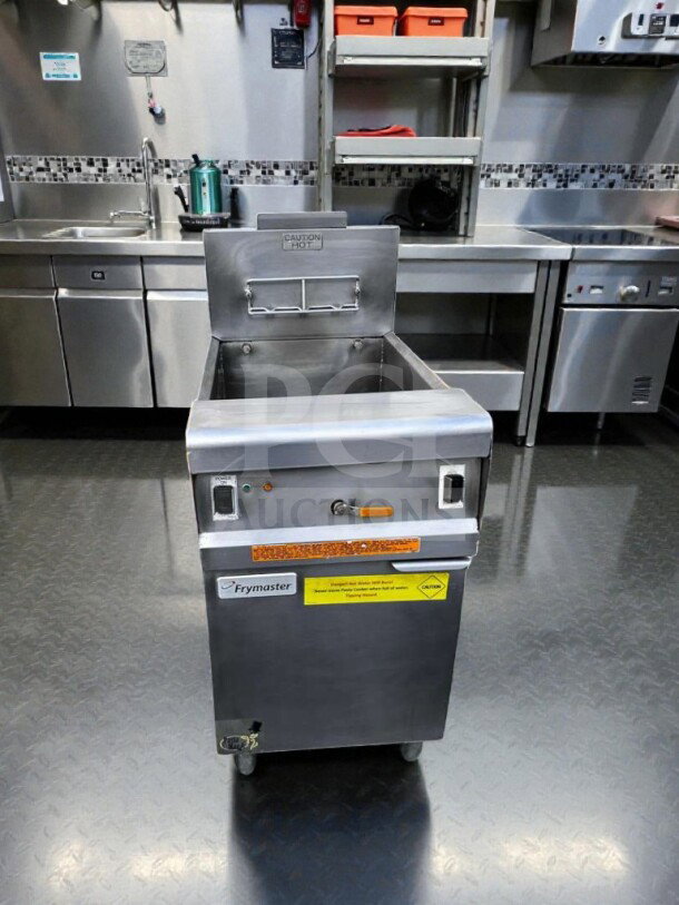 Frymaster GWCSC 15-gallon gas pasta cooker, natural gas, 80,000 BTU, NSF/CSA certified, in exceptional condition, front view.