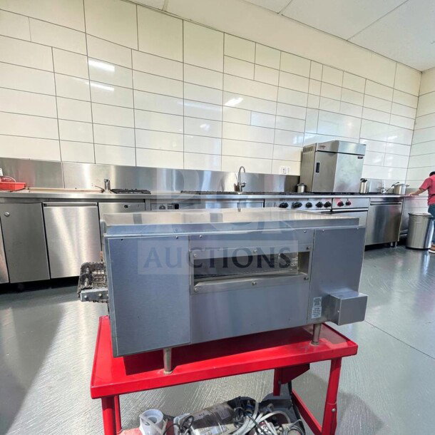Star Holman QT14 commercial conveyor sandwich toaster oven, exceptional condition, 208/240V, fully tested, on red table.