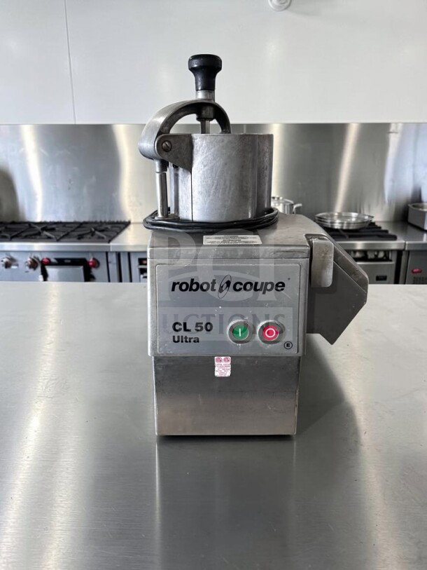 Immaculate Robot Coupe CL50E Ultra food processor, 1 1/2 HP, 120V, includes 2 discs, ETL Listed, fully tested and operational.