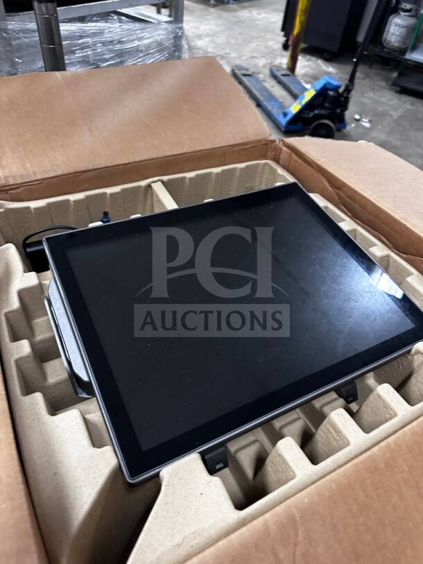 Pristine FEC POSitouch XP-3685-HT 15” touchscreen POS terminal, 8GB RAM, Windows 10 IoT, card reader, and adapter included.