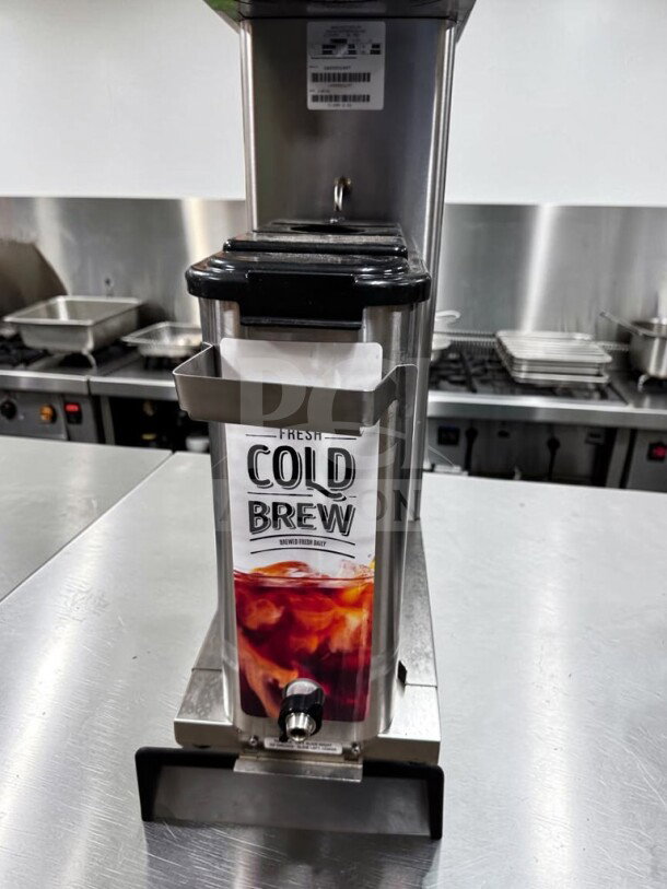 Newco CLDBR-3.5G cold brew brewer, 3.5 gallon, stainless steel, includes dispenser & stand, excellent condition, tested operational.