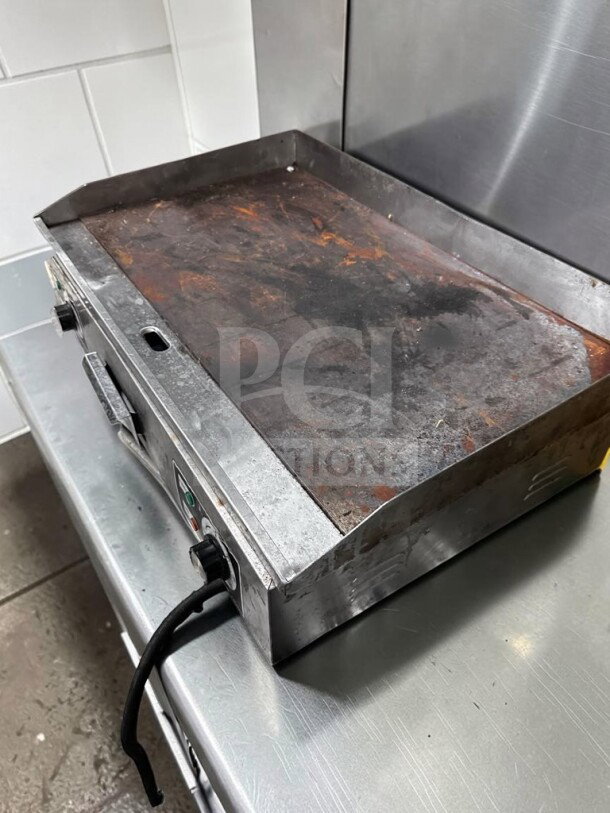 Dependable Condition EG-820 Electric Griddle, 3000W, 54x30 cm cast iron plate, stainless steel, fully tested operational.