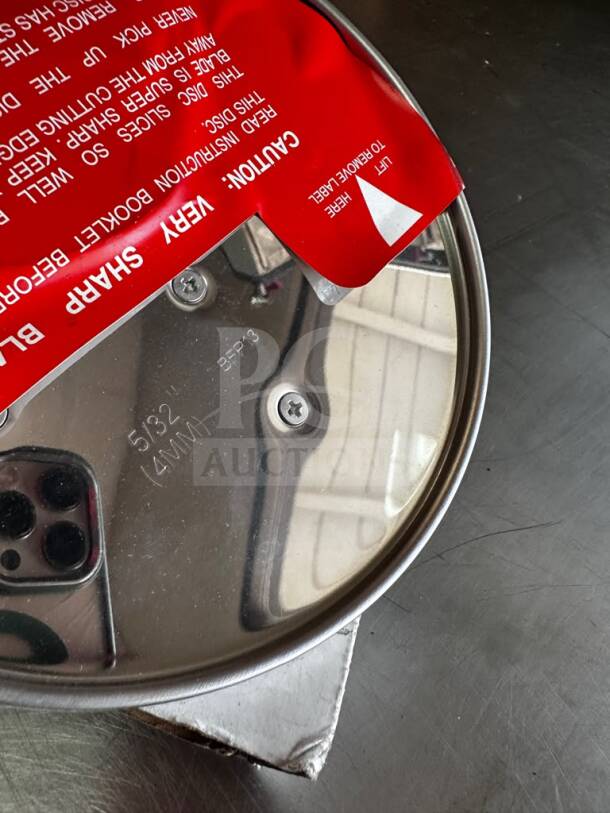 Waring BFP13 5/32” slicing plate, 4mm, new, pristine condition, with caution label. Ready for commercial use.