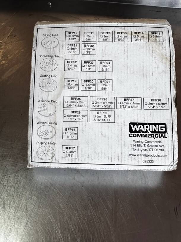 Waring BFP13 slicing disc, 5/32” (4mm), pristine condition, commercial grade, new and ready for use, packaging included.