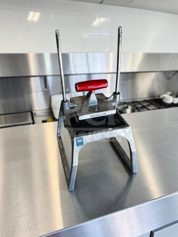 Vollrath 55002 InstaCut 5.0 tabletop dicer, manual 1/2" blade, NSF certified, outstanding condition, commercial-ready.
