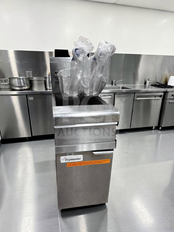 Frymaster PMJ145 gas floor fryer, full pot, 50 lb capacity. Prime condition, fully tested, 122,000 BTU.