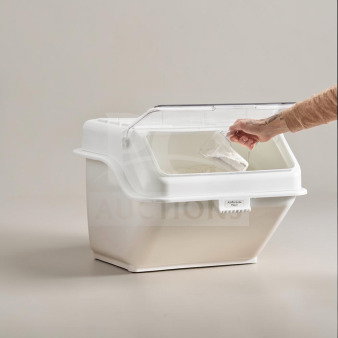 Pristine Baker’s Lane 176IB200 ingredient bin, 12.6-gallon capacity, flip lid, scoop included, NSF certified, ideal for commercial use.