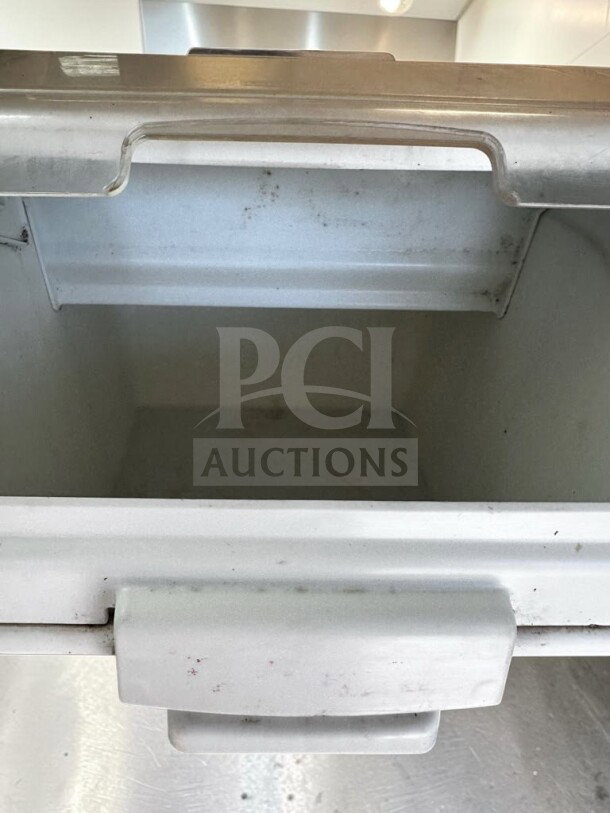 Baker’s Lane 12.6-gallon ingredient bin with flip lid and handle, pristine condition, model 176IB200, NSF certified for commercial use.