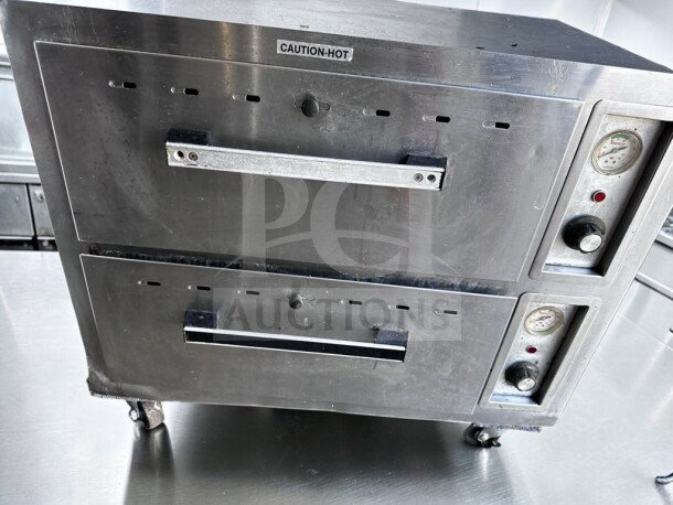 Exceptional condition Merco Savory HFS-2B 2-drawer electric food warmer, 120V, NSF & UL listed, fully tested and operational.