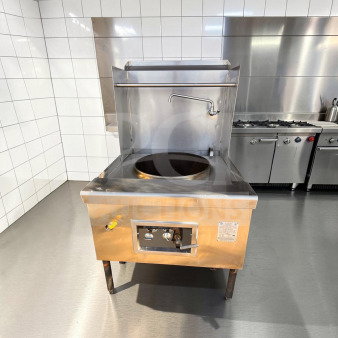 Prime condition ABC Restaurant Equipment ABC-1 natural gas Chinese wok range. 1-hole stainless steel, 100,000–110,000 BTU, fully tested.