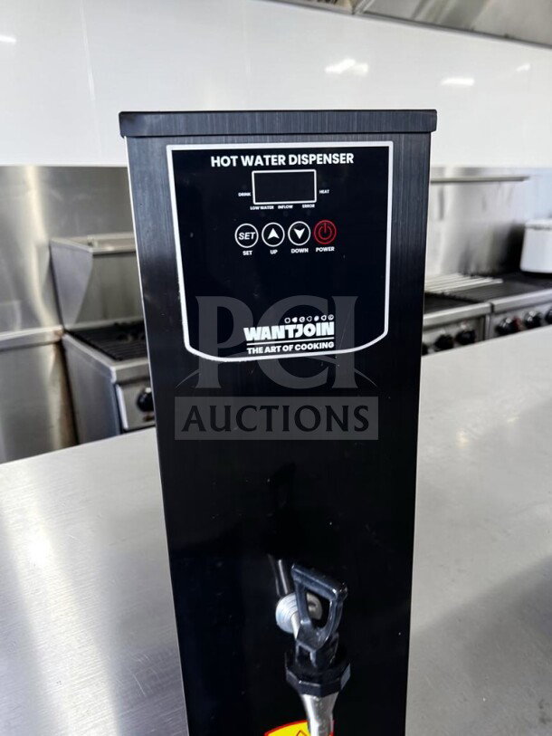 WantJoin WZK5SX015BKU hot water dispenser, 15L capacity, exceptional condition, user-friendly control panel, fully tested.