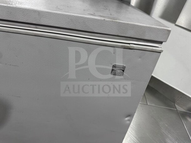 Kenmore Elite heavy-duty chest freezer, model 253.16082108, Energy Star, approx. 19-21 cu. ft., first-class condition.