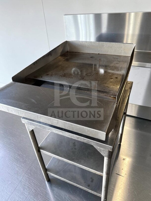 Imperial ITG-24 gas griddle with thermostatic controls, 24" wide, 1" steel plate, top-tier condition, fully tested.
