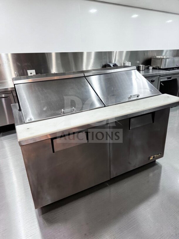 True TSSU-60-24M-B-ST-HC Mega Top Prep Table, 60-inch, stainless, excellent condition, 24 pan capacity, fully tested.