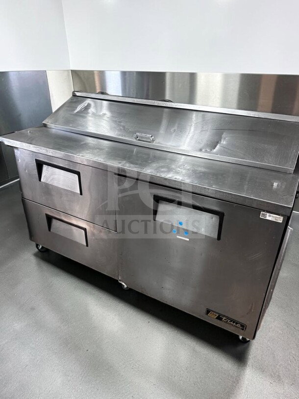True TSSU-60-16D-2 refrigerated prep table, 60", two drawers, right door. Excellent condition, NSF/UL listed, fully tested.