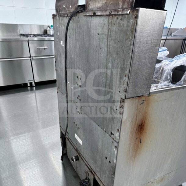 Frymaster FPP245 commercial gas fryer battery, split pots, built-in filtration, tested, prime condition, visible back panel.