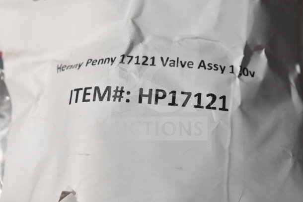 Henny Penny 17121 Valve Assy 120V packaging with item number HP17121, new with visible creases.