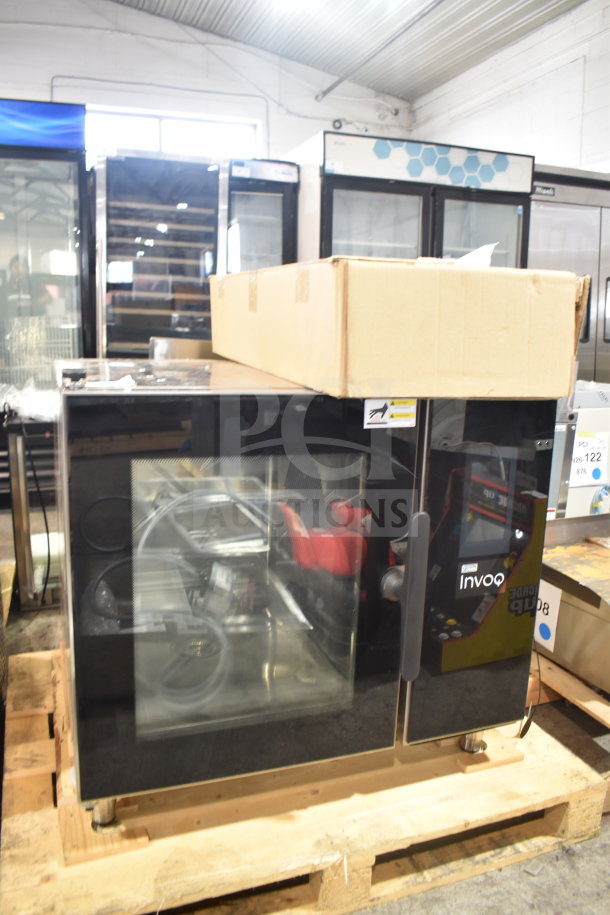 2023 Blodgett Invoq Hybrid 6-1/1 GN electric combi convection oven, new, minor scratches, 208-240V, 3-phase, on pallet.