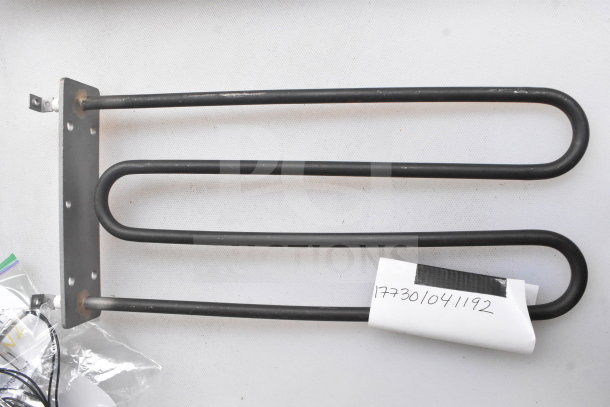 2 new scratch and dent items: Cooking Performance Group 351PCH162 middle timer knob, Avantco 177301041192 heating element.
