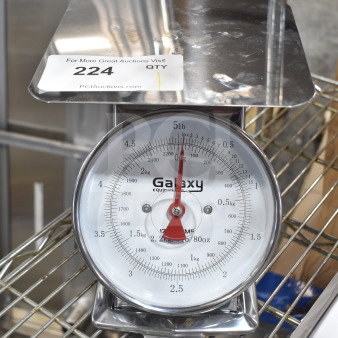 BRAND NEW SCRATCH AND DENT! Galaxy 177GPCM5 5 lb. mechanical portion control scale with stainless steel platform.