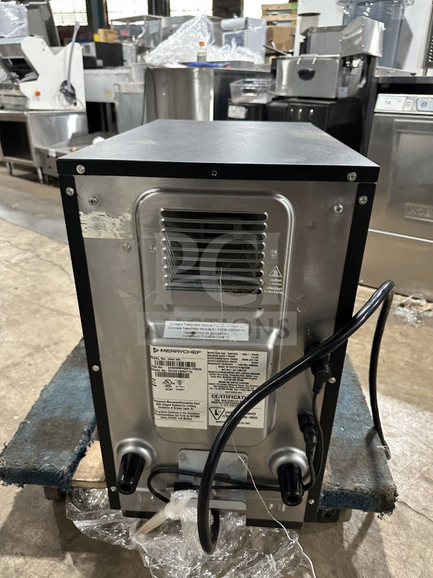 MerryChef Eikon E2S black electric countertop rapid cook oven, 208/240V, 1 Phase, SN: 2210213092770, in good condition.