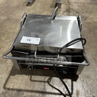 Cecilware SG-1LG-120 Panini Press Grill, stainless steel, grooved grates, thermostatic control, side handles, 120V.