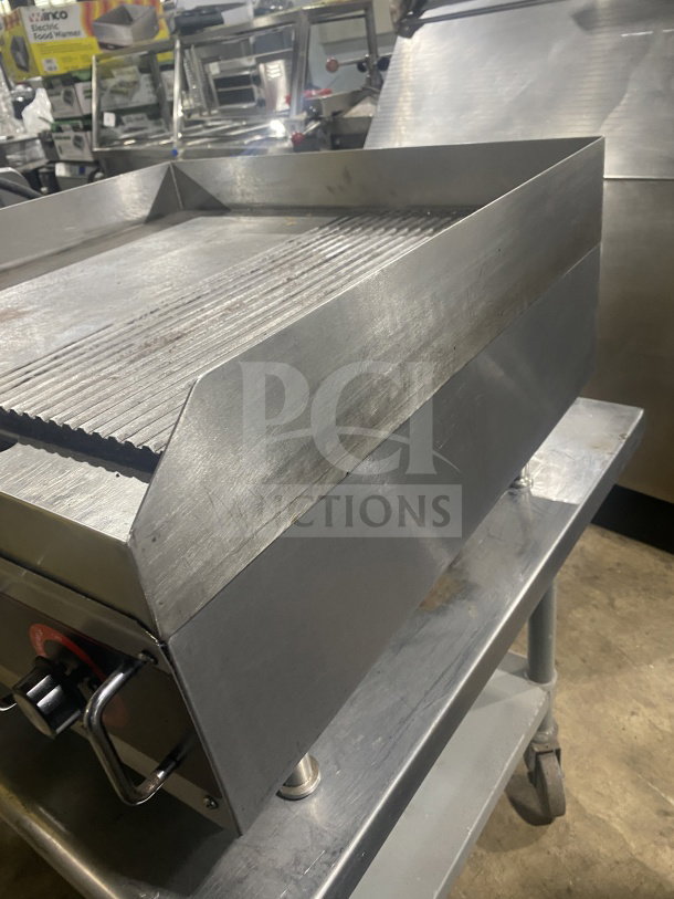 Cecilware commercial stainless steel electric charbroiler grill; durable, countertop model in good condition.